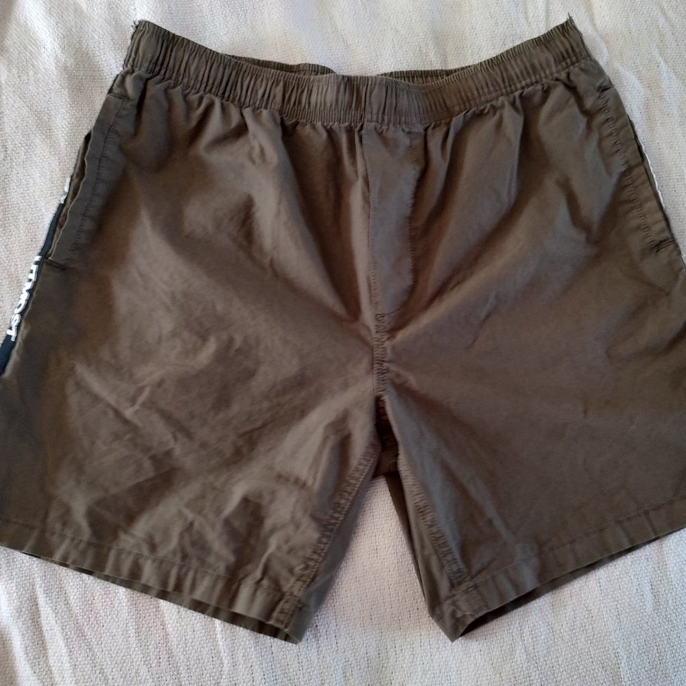Utmost Shorts with logo ribbon on sides detail. Men's Size M